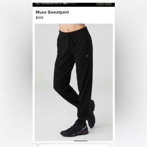 Alo yoga muse jogger sweats.